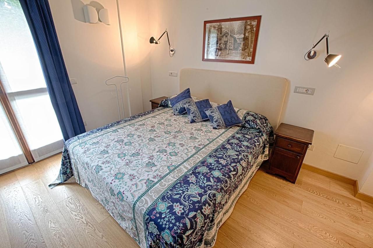 Joivy Superb Apartments For 6 With Mountain View And Garden In クールマイユール エクステリア 写真