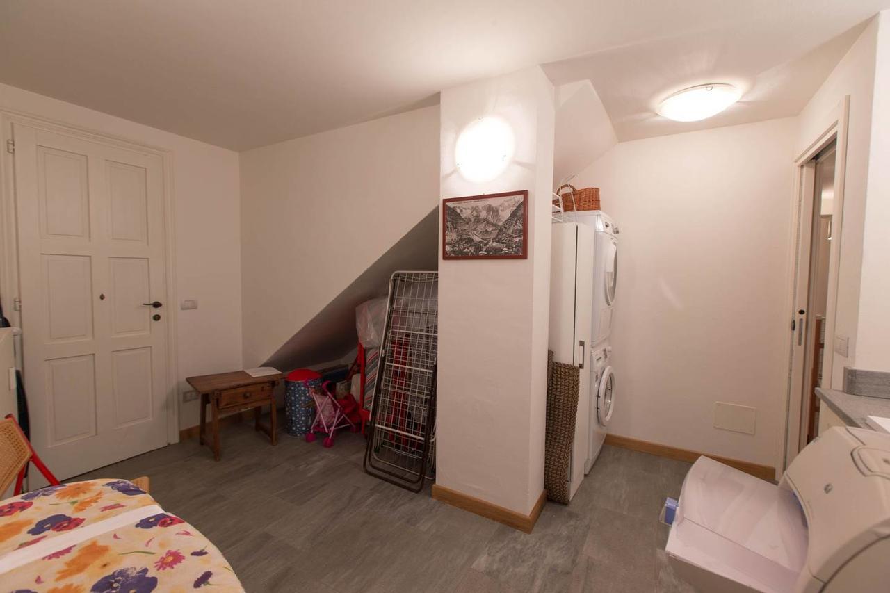 Joivy Superb Apartments For 6 With Mountain View And Garden In クールマイユール エクステリア 写真