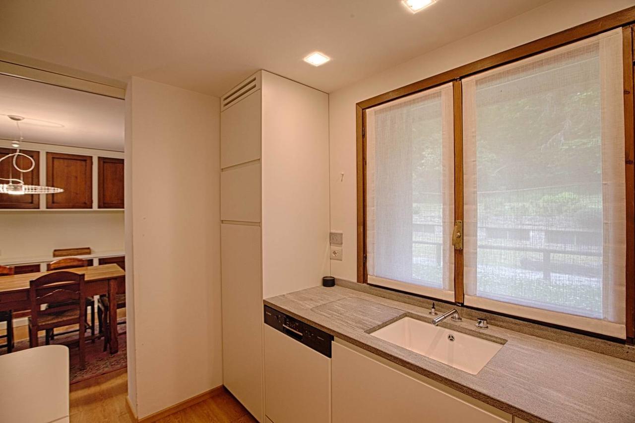 Joivy Superb Apartments For 6 With Mountain View And Garden In クールマイユール エクステリア 写真