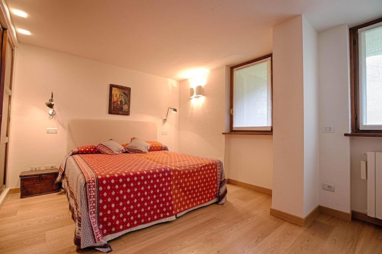 Joivy Superb Apartments For 6 With Mountain View And Garden In クールマイユール エクステリア 写真