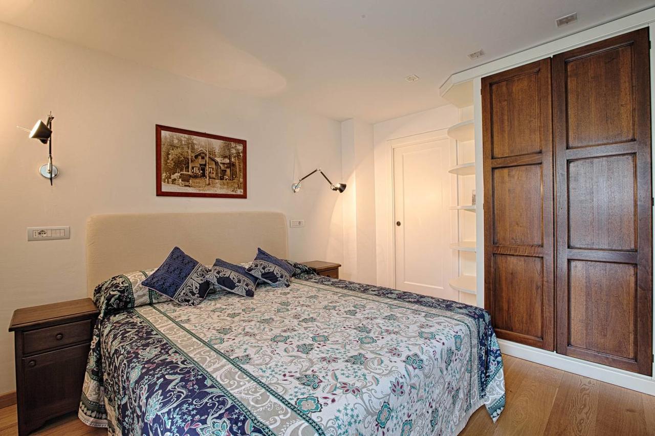 Joivy Superb Apartments For 6 With Mountain View And Garden In クールマイユール エクステリア 写真
